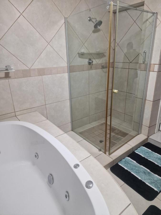 Pinto City Motel Kempton Park Bagian luar foto