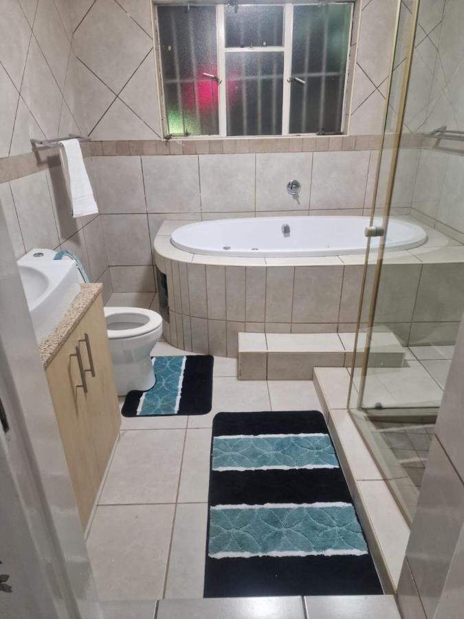Pinto City Motel Kempton Park Bagian luar foto