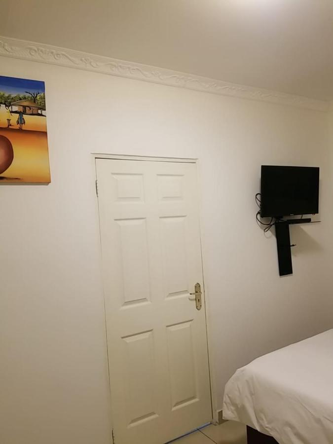 Pinto City Motel Kempton Park Bagian luar foto