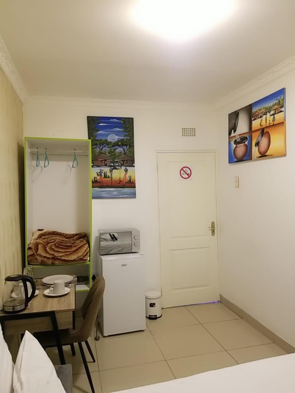 Pinto City Motel Kempton Park Bagian luar foto